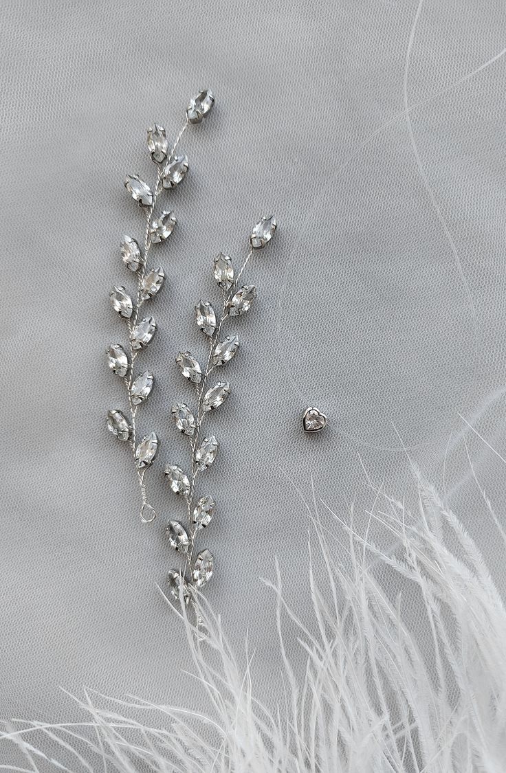 IvoryClasp Hairaccessories for women