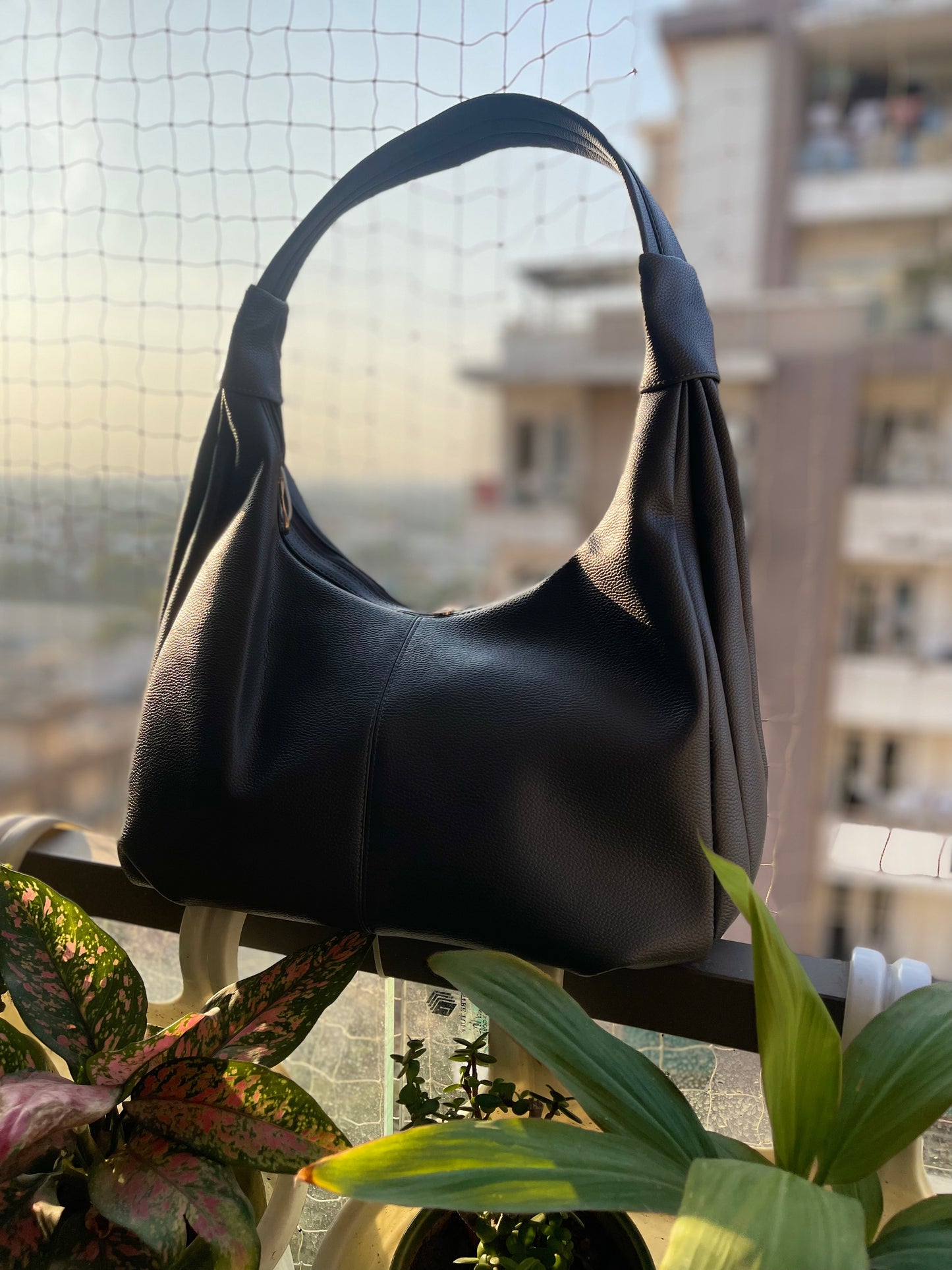 Classic Grey Handbag with a Modern Touch