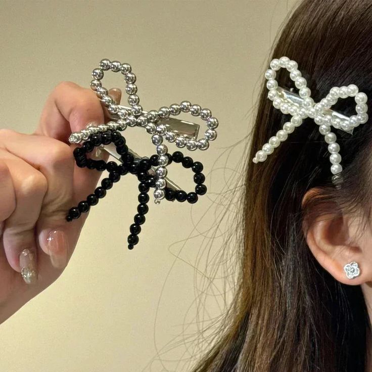 TwinkleBows Hair bow for women